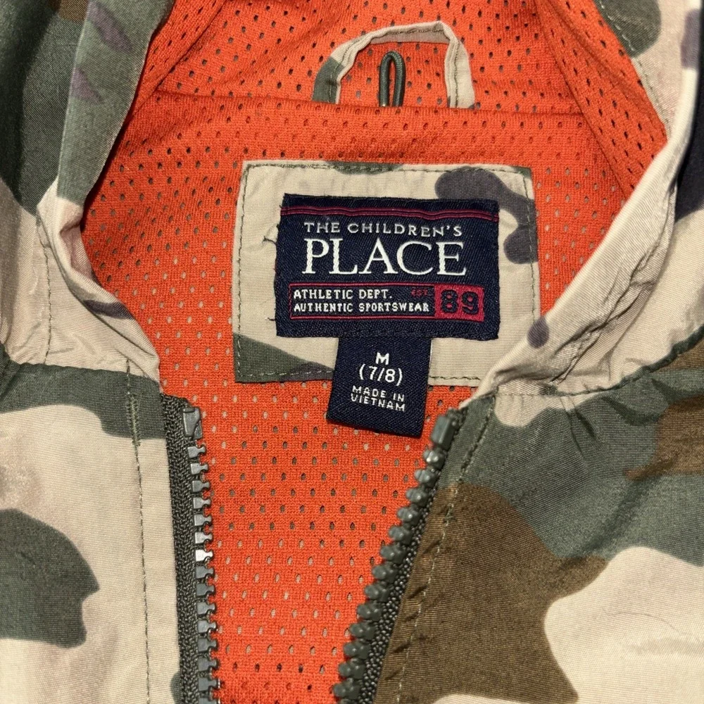 The Children's Place Camouflage Military hunting hood Boy /Jacket- Medium -(7-8)
